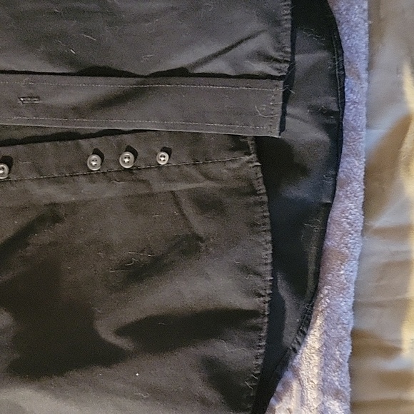 Men's long sleeve button down black shirt wrinkle free55% cotton45% polyester - Picture 2 of 3